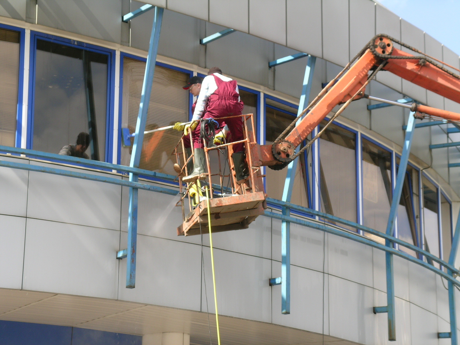 фото фасадные работы с автовышки