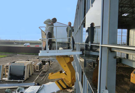 фото остекление окон с автовышки